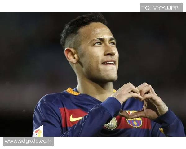 戴发带的足球巨星们揭秘 他们的独特风格与赛场魅力 戴发带的足球巨星们揭秘 他们的独特风格与赛场魅力